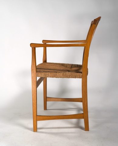 Vidar chair made with white oak and sea grass seating